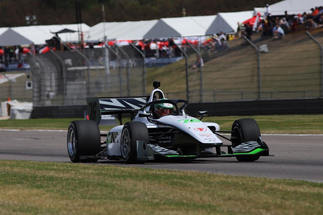 Ricardo Escotto firma espectacular remontada en Alabama y se consolida en el Top 10 de la INDY NXT